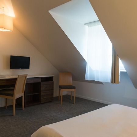 ดิ ออริจินัล ซิตี้ โฮเทล เลอ เกอร์ ดอร์ เซอด็อง ตะวันออก Hotel Douzy ภายนอก รูปภาพ