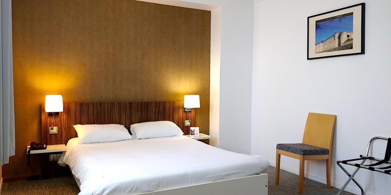 ดิ ออริจินัล ซิตี้ โฮเทล เลอ เกอร์ ดอร์ เซอด็อง ตะวันออก Hotel Douzy ภายนอก รูปภาพ